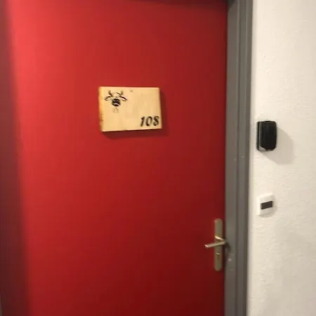 1800 شقة فالمينييه